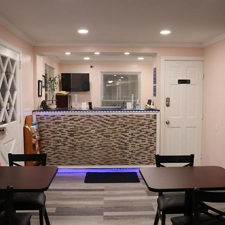 Moosup Elite Inn מראה חיצוני תמונה